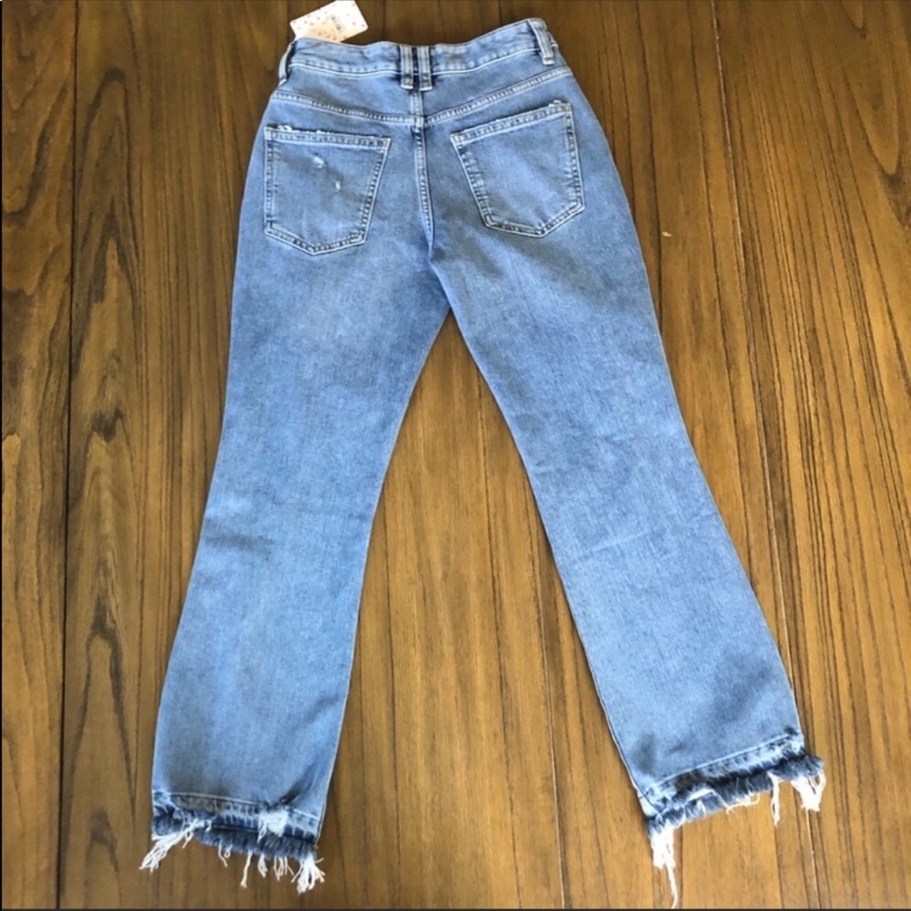 We The Free High Rise Button fly frayed hem jeans - Picture 6 of 8